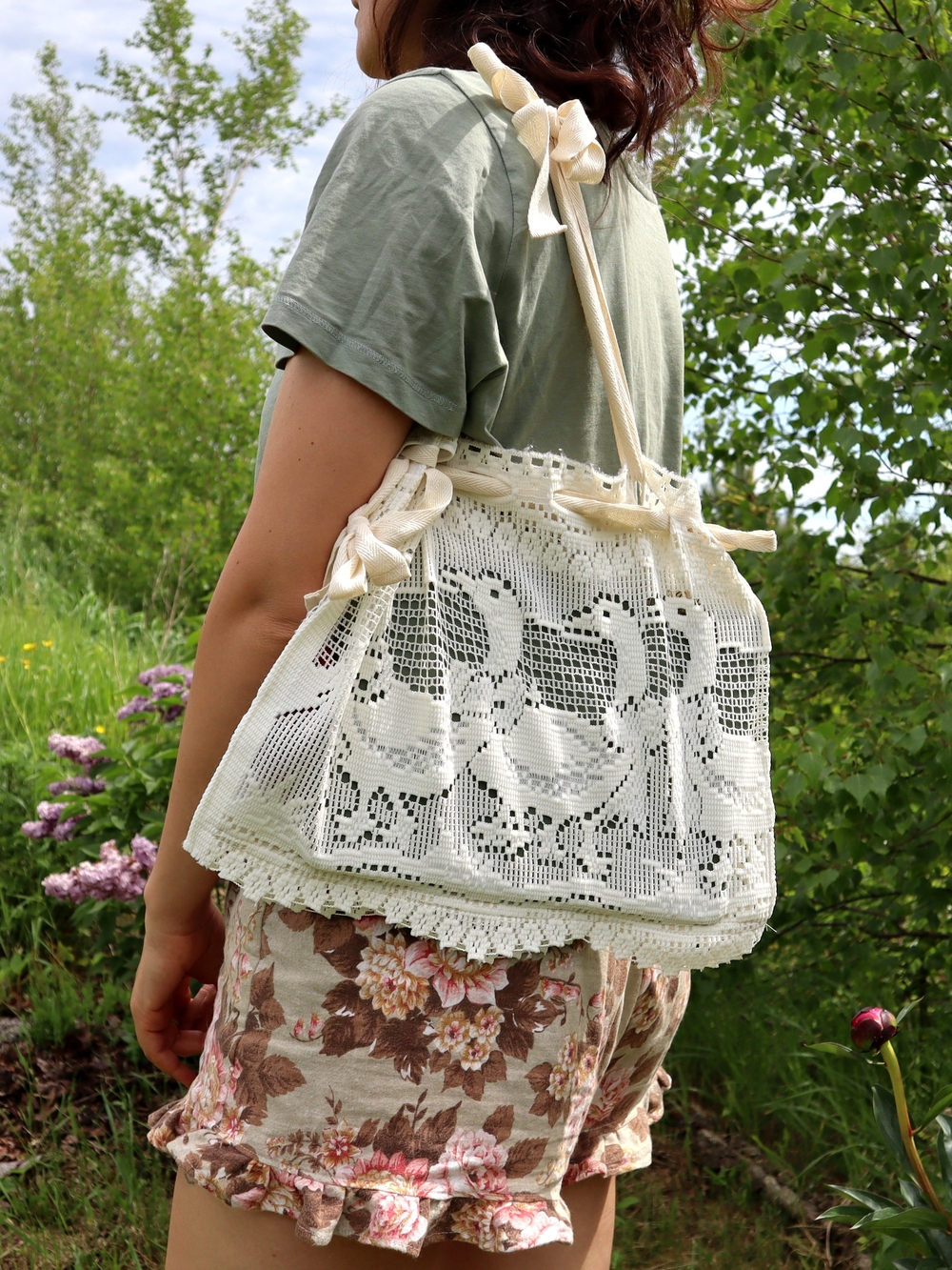 Upcycled White Crochet Vintage Lace Tote Bag Goose Geese Ducks - Picture 6 of 8